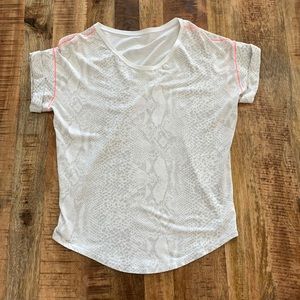 Lululemon Weekend Short Sleeve top